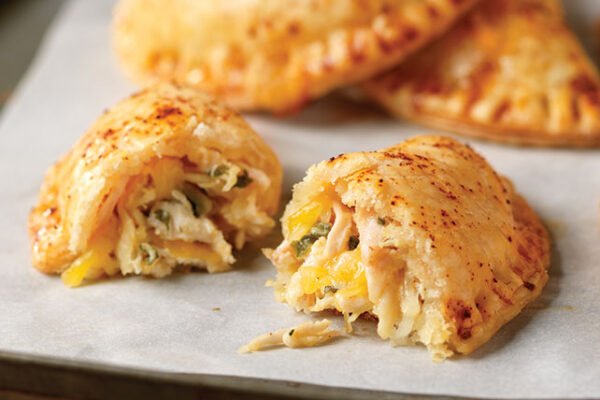Empanada De Pollo y Queso / Cheese and Chicken Empanada